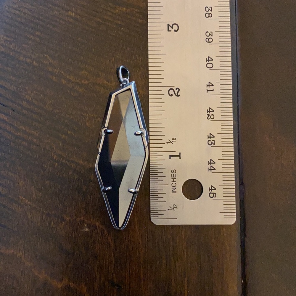 Kendra Scott Beatrice Hematite Pendant